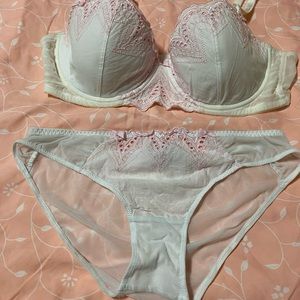 Sexy bra and panty set